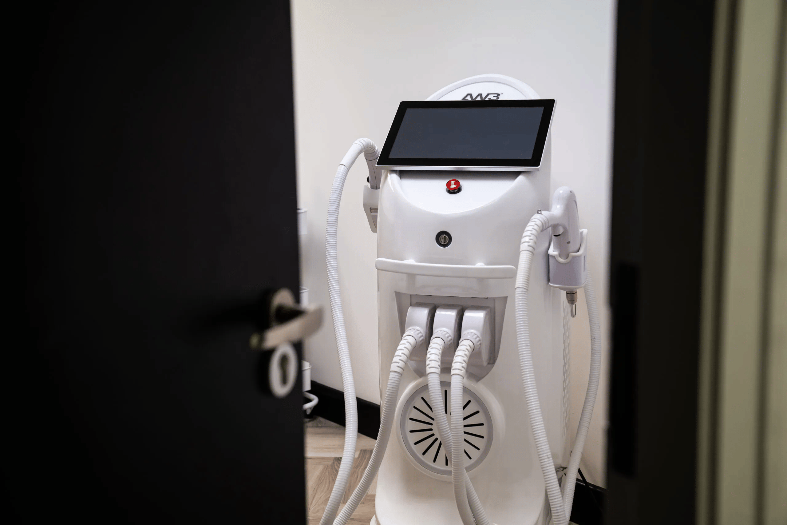 AW3 Vertical Combo Plus – our advanced all-in-one laser system with ND:YAG, diode, and IPL handles